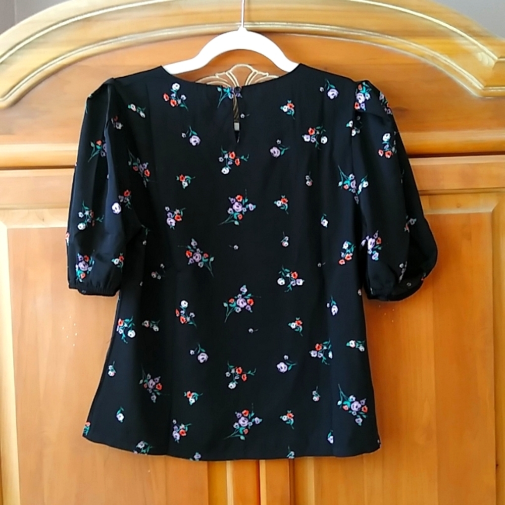 NWT Black Floral Blouse Top Crewneck Short Sleeve Womens XS by Elodie - Picture 6 of 6